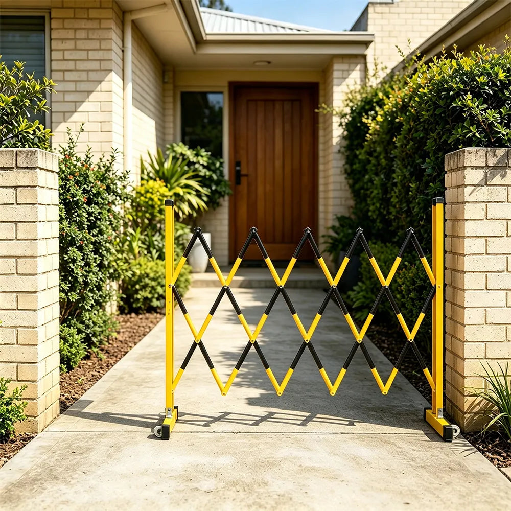 GROVIA Fibreglass Retractable Safety Barrier Fence 1.2m Height x 8m Expandable Warning Gate for Construction Area - Yellow & Black