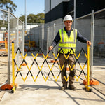 GROVIA Fibreglass Retractable Safety Barrier Fence 1.2m Height x 8m Expandable Warning Gate for Construction Area - Yellow & Black