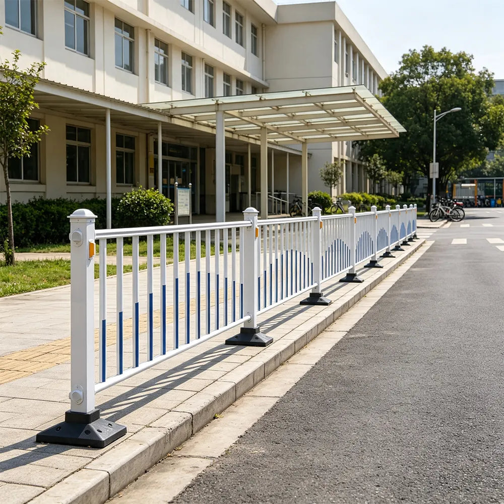 GROVIA Heavy Duty Road Safety Barrier 1.5m Height x 3m Length Steel Guardrail Fence for Pedestrian Traffic Separation - White