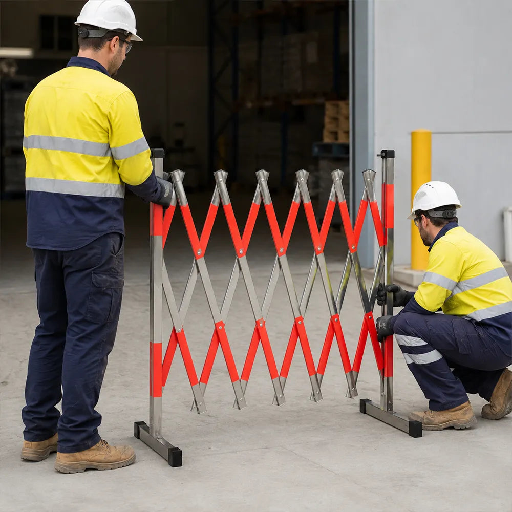 GROVIA Portable Retractable Safety Barrier 1.2m Height x 4m Length Expandable Crowd Control Fence with Reflective Strips - Red