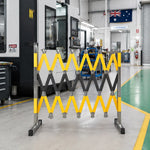 GROVIA Portable Retractable Safety Barrier 1.2m Height x 4m Length Expandable Crowd Control Fence with Reflective Strips - Yellow & Black