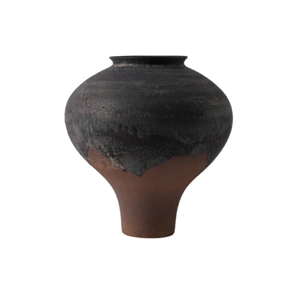 LIVARA Ceramic Vase Ornament Artistic Home Decor Japanese Vintage Black Matte Ceramic Handcrafted Stone-Texture Finish
