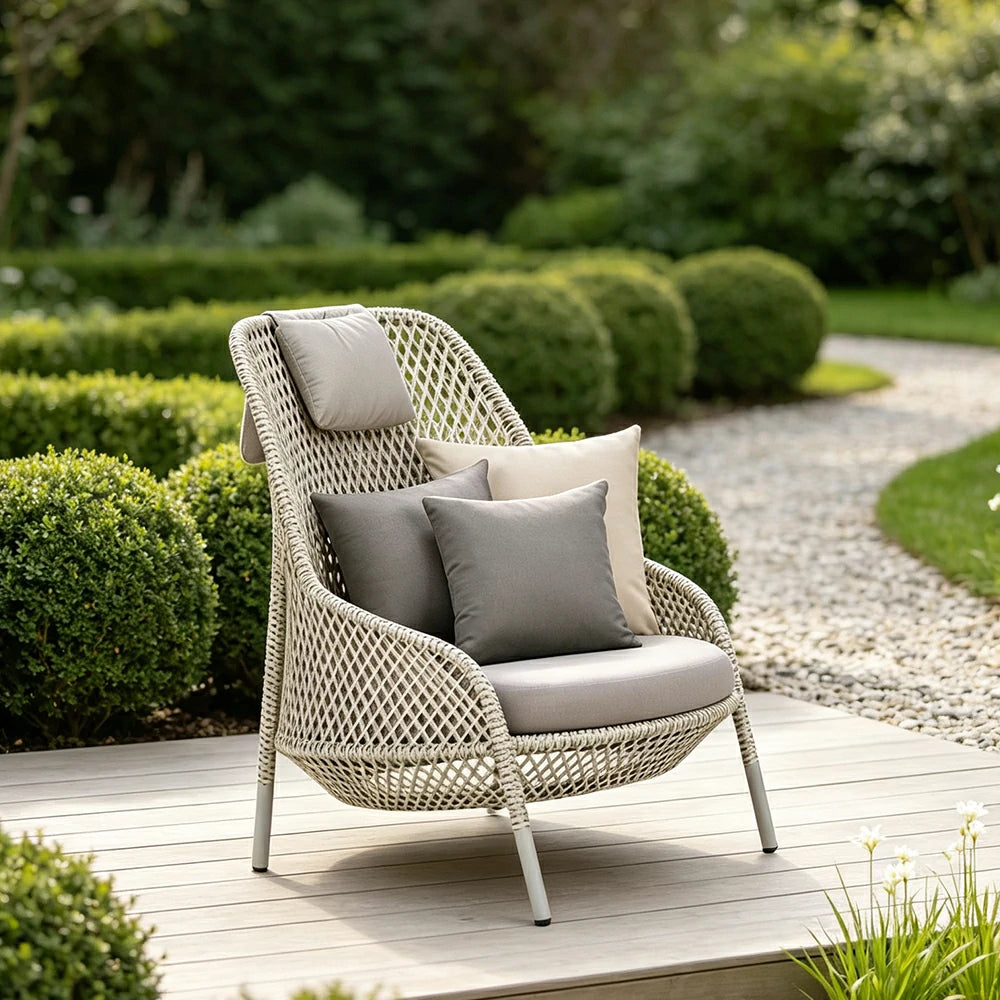 SOLARA Nordic Outdoor Rattan Lounge Chair PE Rattan Thickened Aluminium Frame for Patio Balcony Garden - White