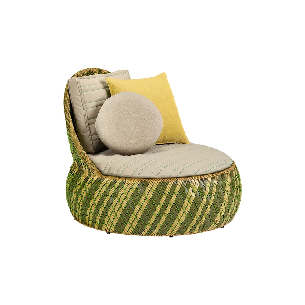 SOLARA Outdoor Wicker Lounge Chair with Cushioned Seat for Patio Garden Balcony Relaxing Space - Green