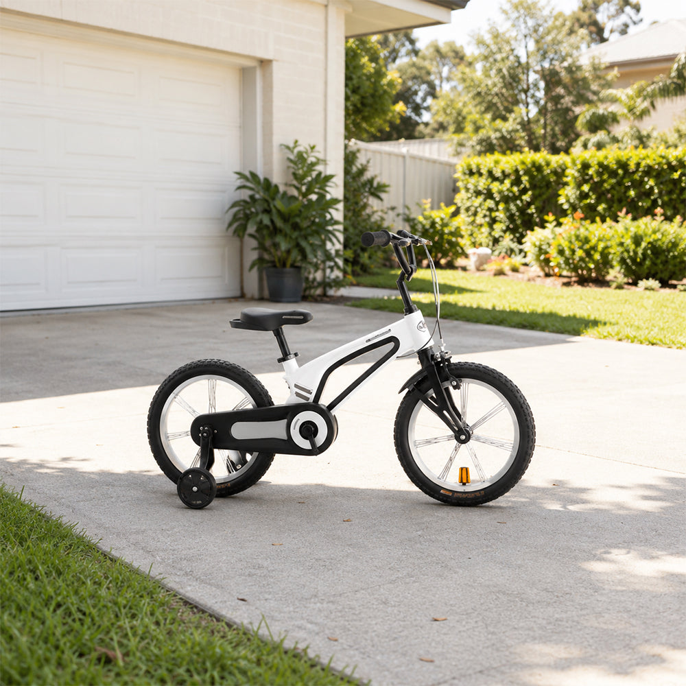 VOLTUS Vintage Kids Bicycle with Training Wheels Low-Step Frame for Beginners - White
